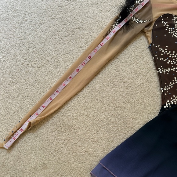 New Figure Skating Dress Girls Size 12 (7~10T)  (125~135cm) - Picture 8 of 10